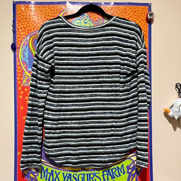 Long sleeve top - Picture 2 of 5